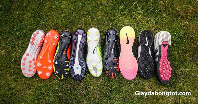 Chọn giày đá bóng sân cỏ nhân tạo chi tiết qua 9 bước