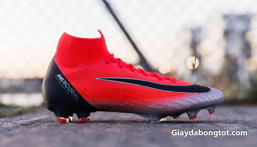 Giay da bong Nike CR7 noi ve cuoc doi cua Ronaldo (1)