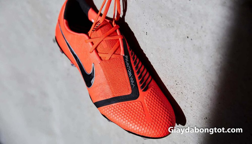 Giay da bong Nike Phantom Venom ra mat thay the cho giay Nike Hypervenom (20)