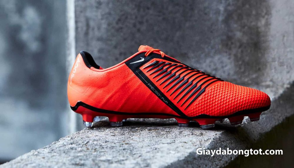 Giay da bong Nike Phantom Venom ra mat thay the cho giay Nike Hypervenom (23)