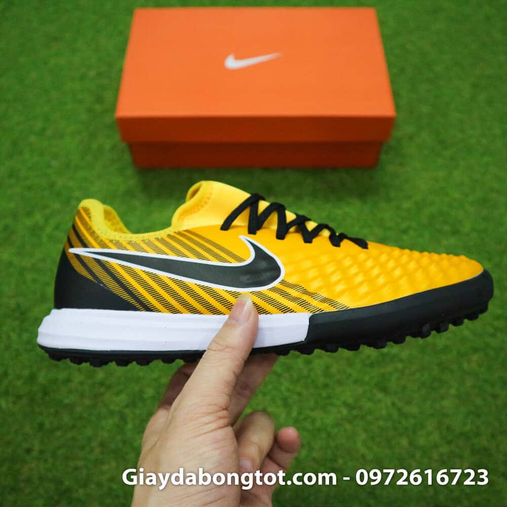 Giày cho chân bè Nike Magista X TF vàng đen Quang Hải (8)