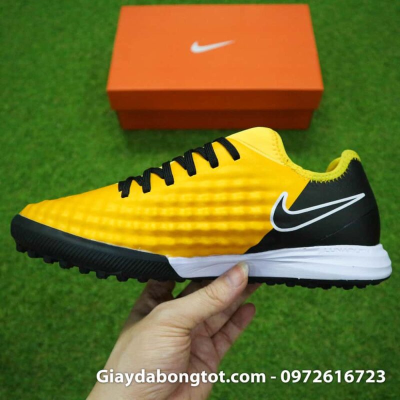 Giày cho chân bè Nike Magista X TF vàng đen Quang Hải (9)