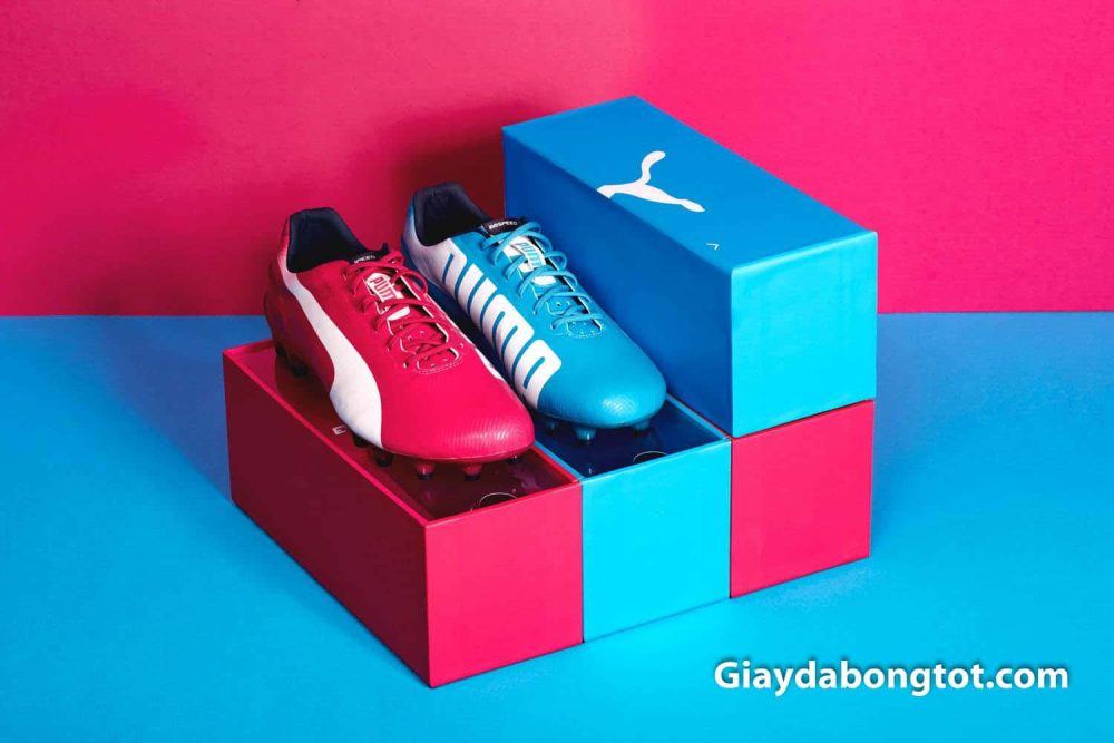 Giay da bong 2 mau Puma tai Worldcup 2014 (2)