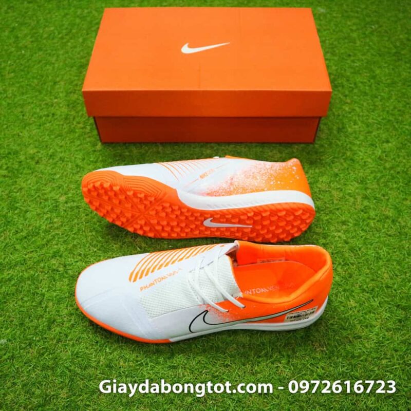 Giay da bong Nike Phantom VNM TF mau trang cam (2)