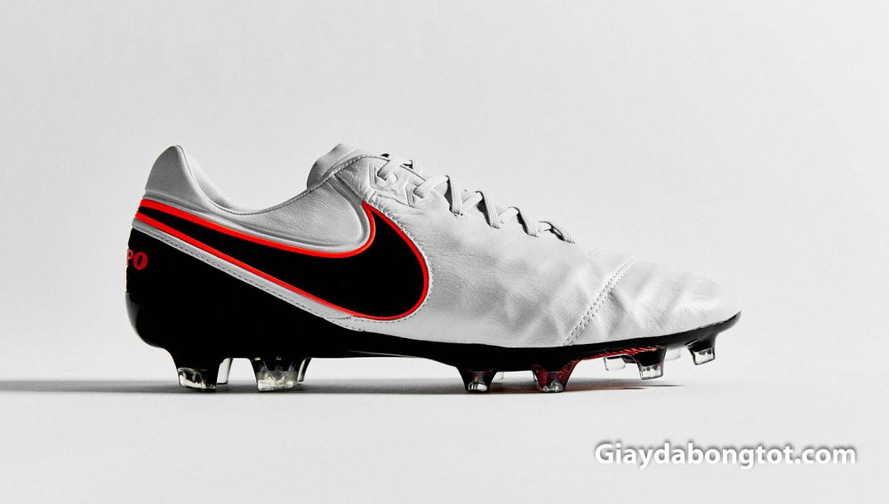 Giày đá banh Nike Tiempo Legend VI không còn các đường may trên bề mặt