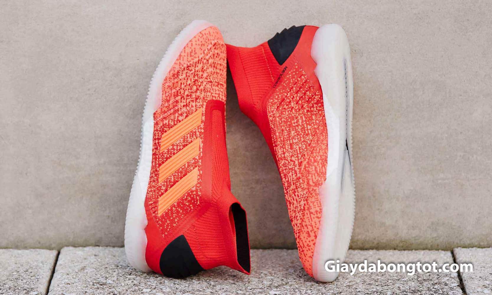 Giày đá bóng đinh bằng Adidas Predator 19+ IC màu đỏ ra mắt đầu năm 2019