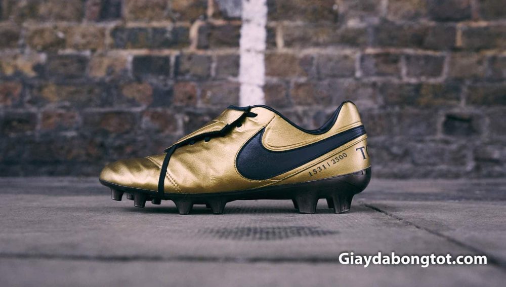 Giay da bong da mem Nike Tiempo Legend VI cua Totti (7)