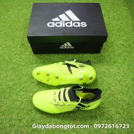 Giày đá bóng Adidas X17.1 với lớp da êm mềm sẽ mang lại cảm giác thoải mái kể cả với chân bè ngang