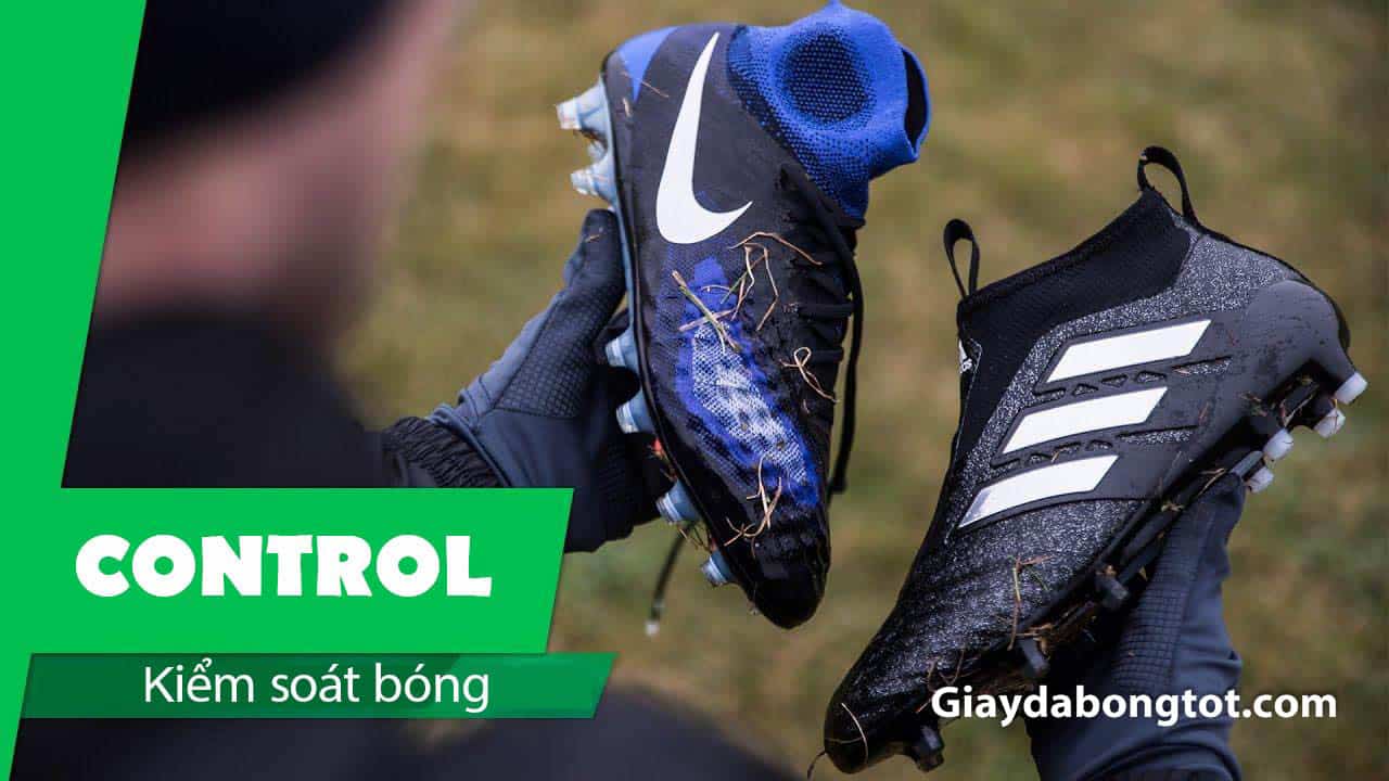 Khả năng kiểm soát bóng là yếu tố quan trọng của giày đá bóng tiền vệ giữa sân