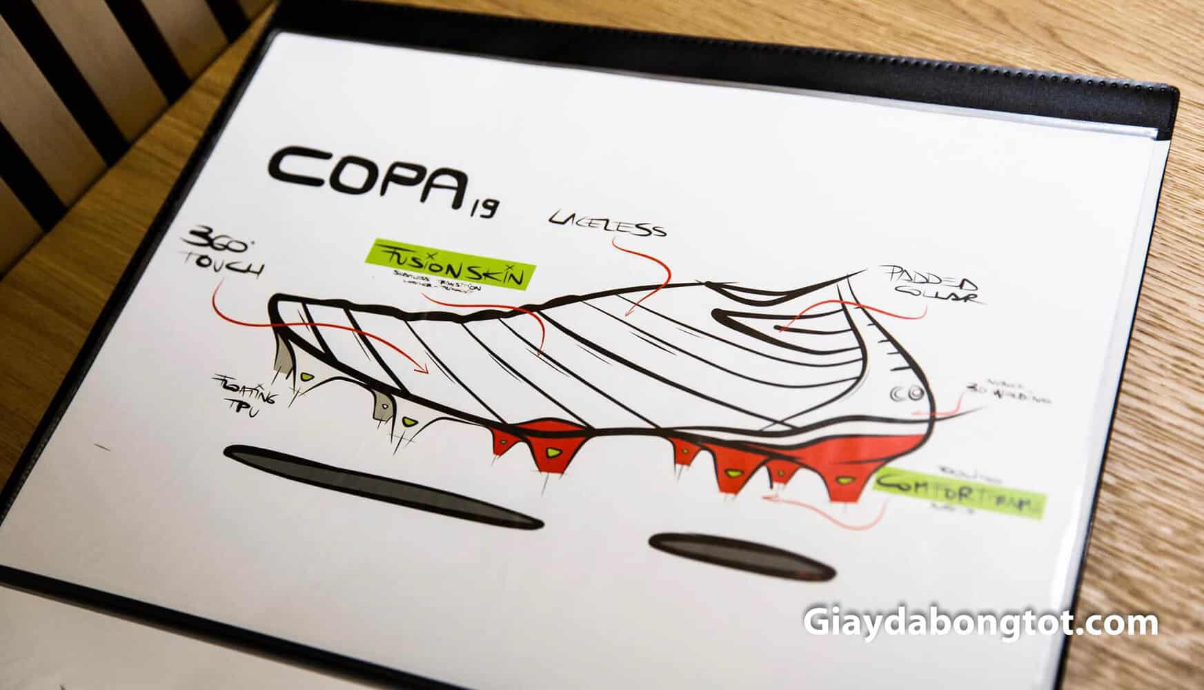 Giày đá bóng không dây Adidas Copa 19+ với những thiết kế độc đáo cùng lớp da mềm mại