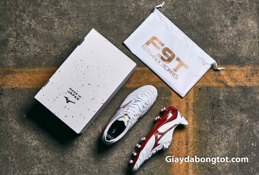 Mizuno thửa riêng giày đá bóng da thật Fernando Torres cực kỳ đẹp mắt