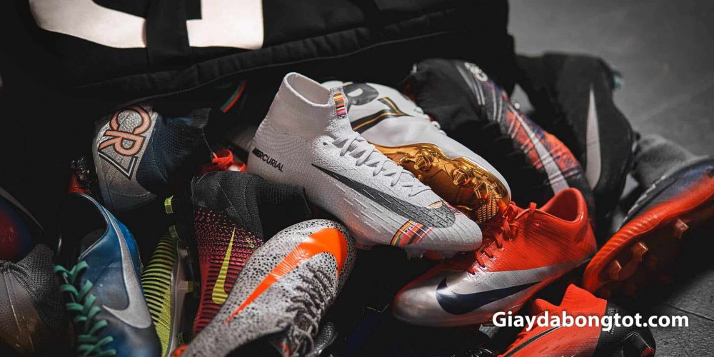 Đôi giày đá bóng Nike Mercurial Level Up mang nhiều dấu ấn của Ronaldo CR7 nhưng không in logo của anh