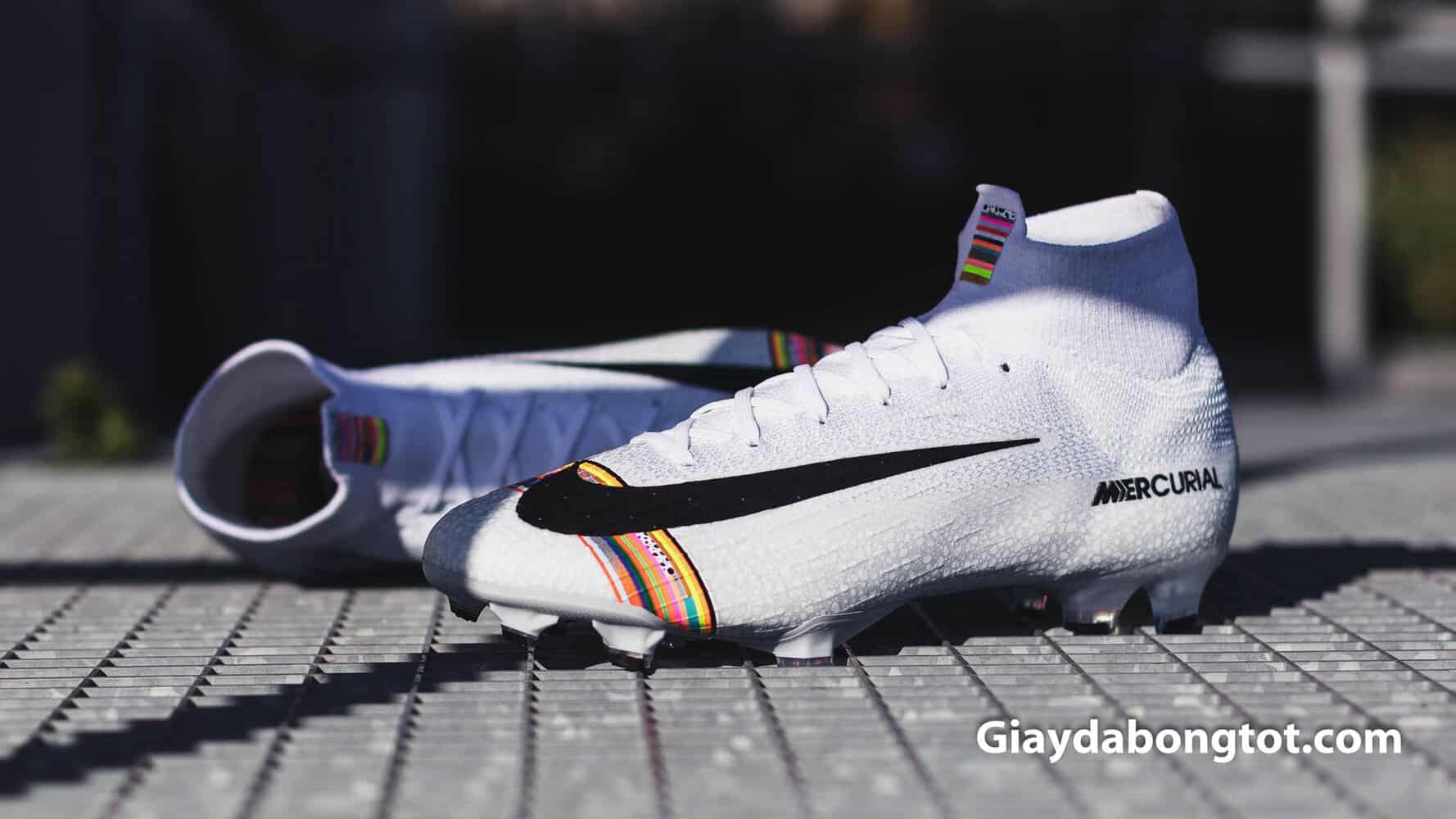 Đôi giày đá bóng Mercurial Superfly 360 'LVL UP' được các ngôi sao hay sử dụng bởi Ronaldo CR7, Mbappe