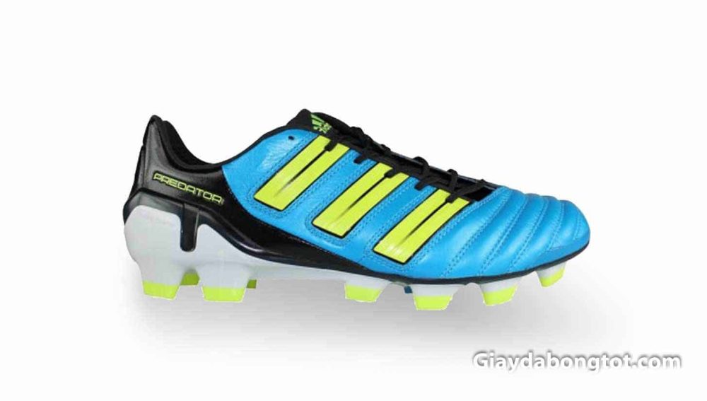 Adidas Predator adiPower với sự xuất hiện của 3 vạch Adidas ở má ngoài đã trở thành biểu tượng của Predator