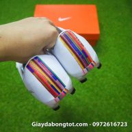 Giay da bong Nike Mercurial CR7 FG mau trang level up (1)