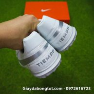 Giay bong da chan be Nike Tiempo 8 TF mau trang toan than (7)