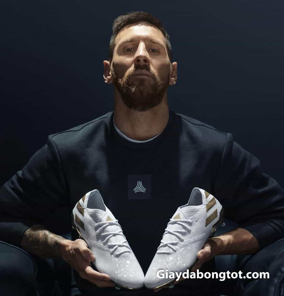 Ra mắt giày đá bóng Adidas Nemeziz Messi kỷ niệm 15 năm chơi bóng của Messi