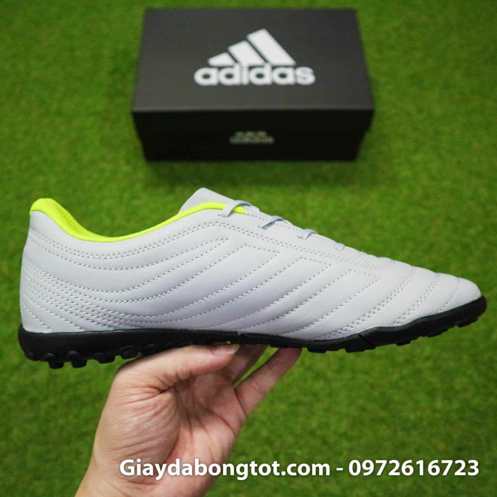 Giày đá banh sân cỏ nhân tạo Copa 19.4 có form giày thon gọn đẹp mắt hỗ trợ chơi bóng tốt