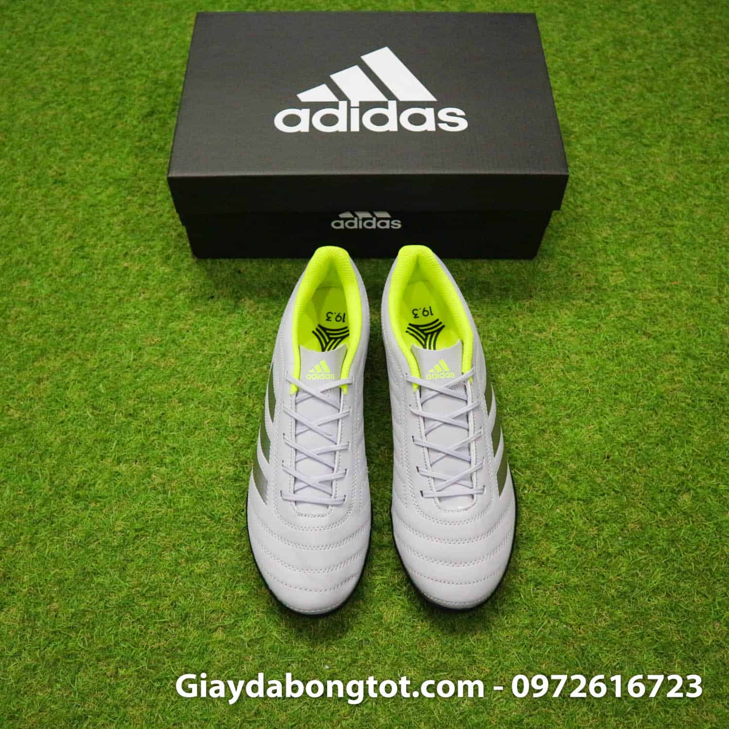 Giày đá banh sân cỏ nhân tạo Adidas Copa 19.4 có form giày thoải mái phù hợp với cả bàn chân bè mập