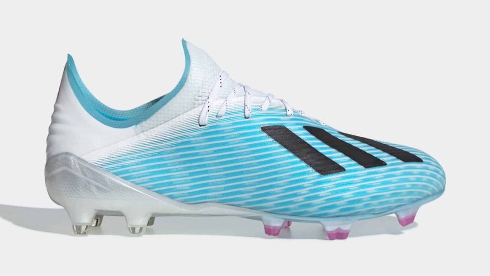 Văn Hậu sử dụng giày đá bóng Adidas X19.1 Fg màu xanh nhạt trắng bản có dây trong trận đấu của Heerenveen