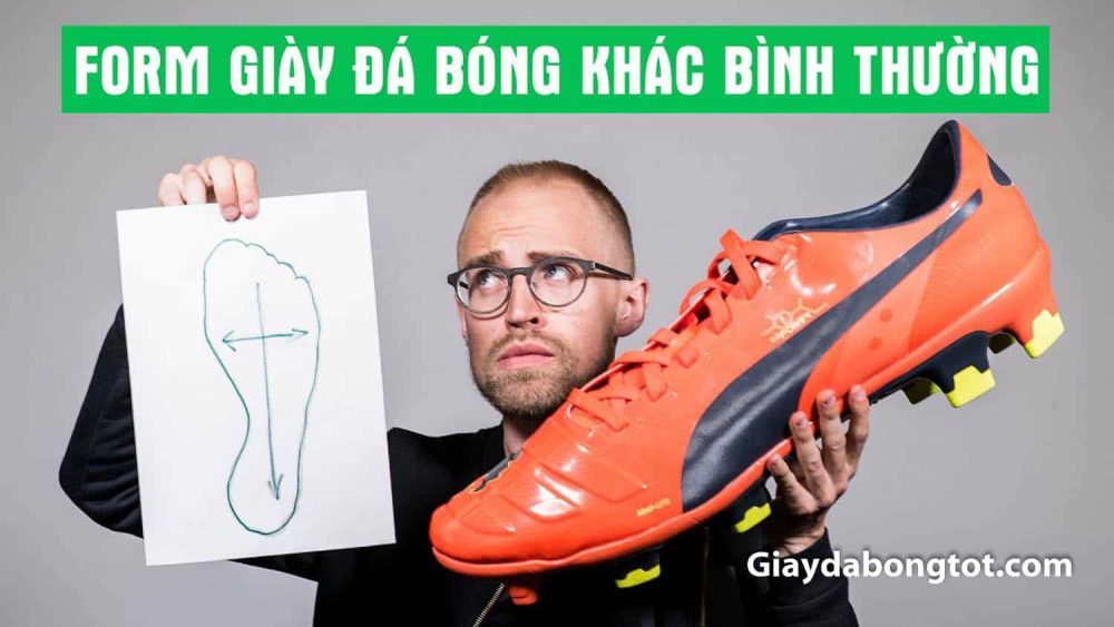 Việc chọn size giày đá bóng khi đo bằng thước có thể bị sai do form giày