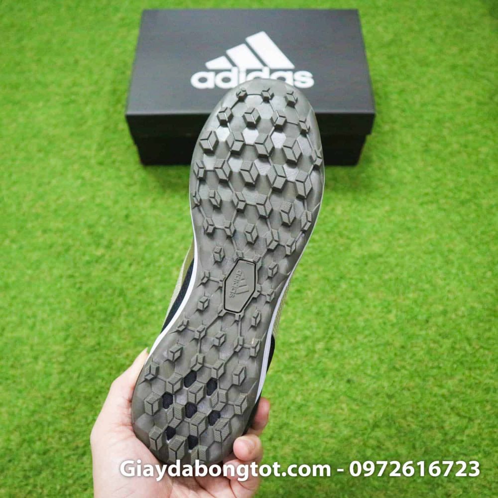 Giay da bong chan be Adidas Predator 19.3 TF nau den 2019 (1)
