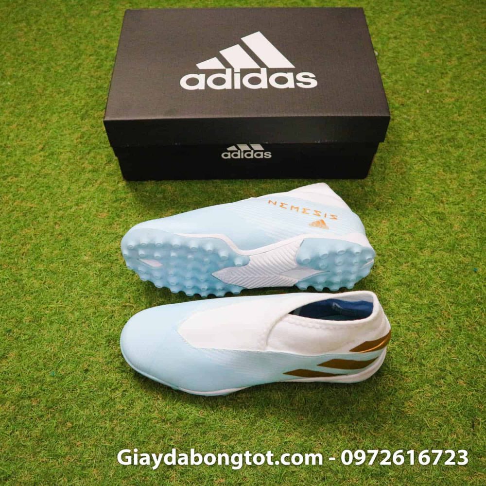 Giày đá bóng Adidas không dây Nemeziz 19.3 màu trắng xanh nhạt vạch vàng