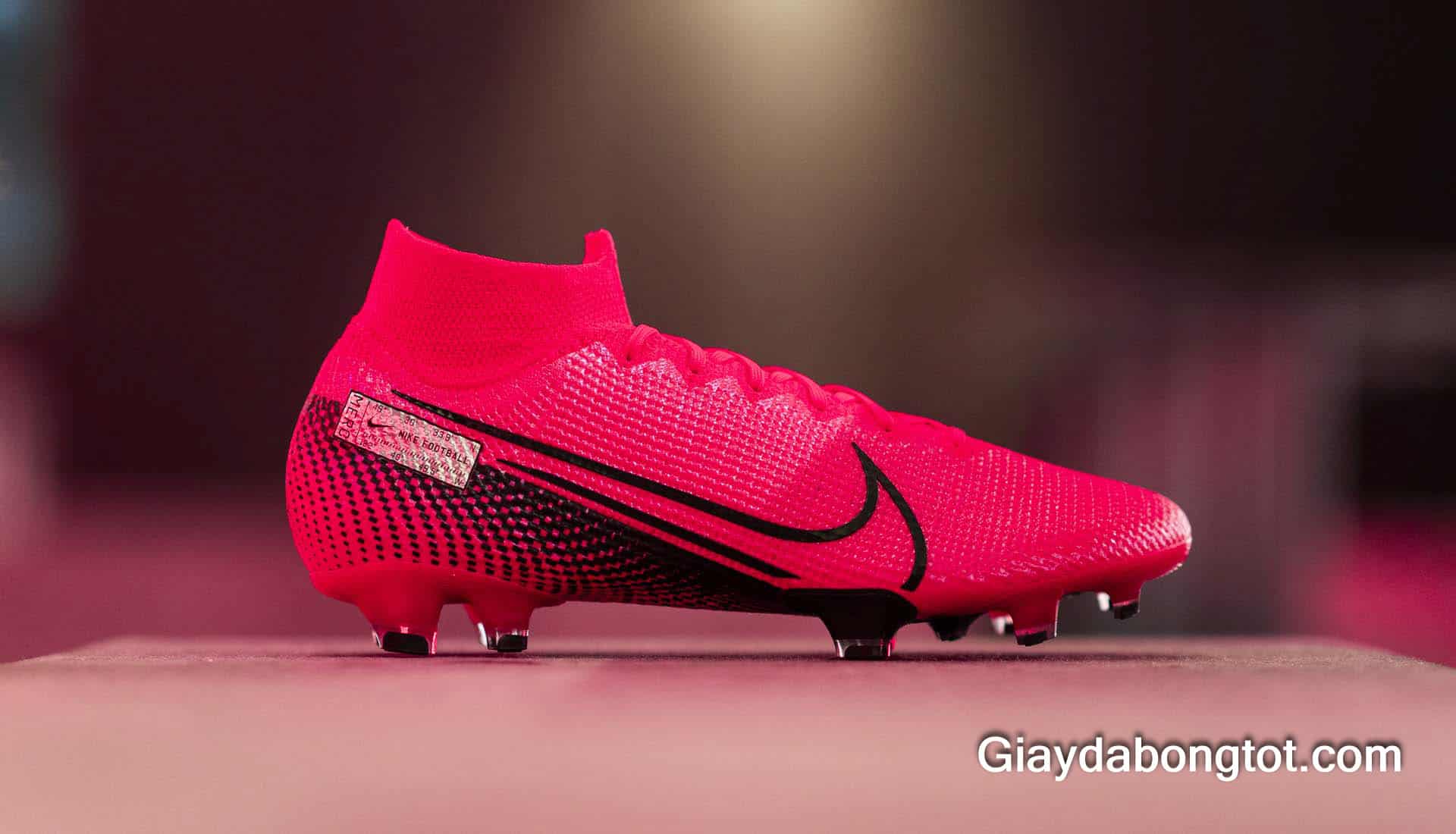 Ra mắt gam màu mới giày bóng đá Nike Mercurial 'Future Lab' màu đỏ 2020