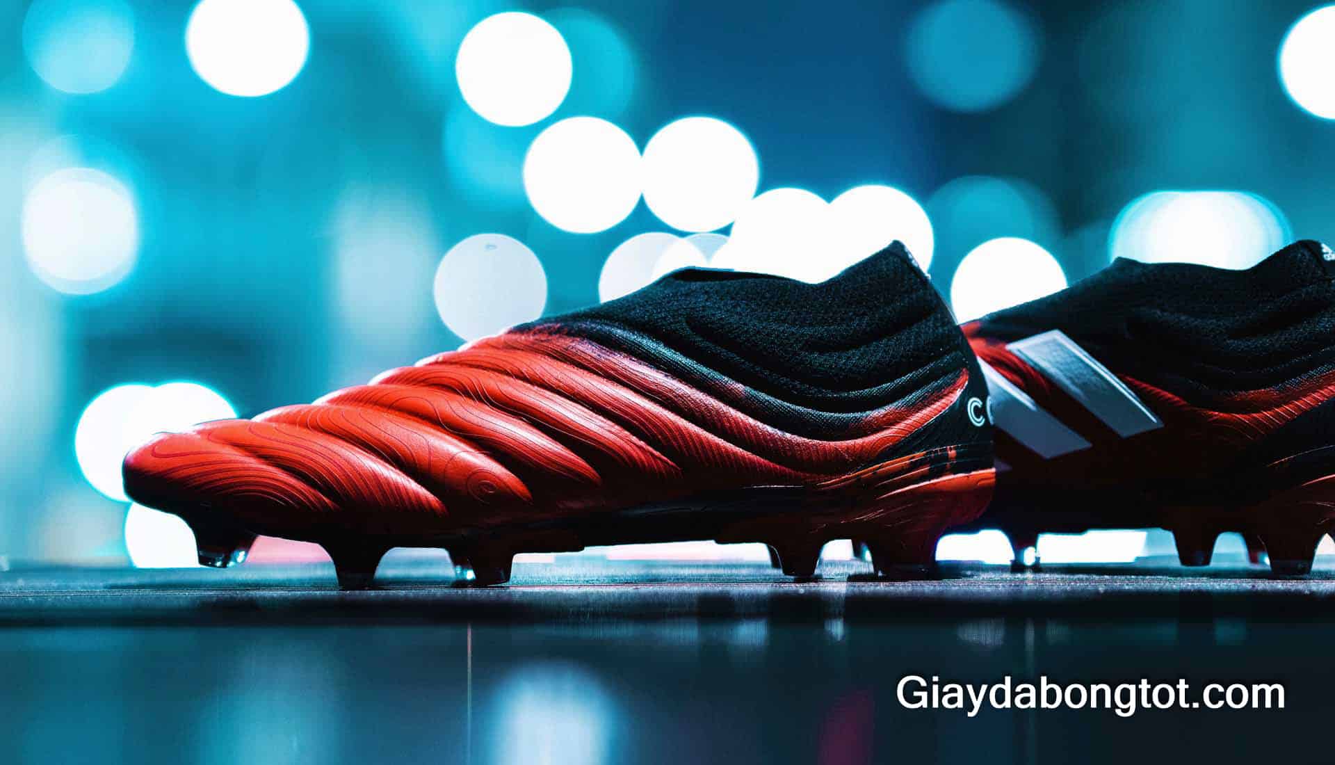 Vẻ đẹp của giày đá banh không dây Adidas Copa 19+ Mutator Pack
