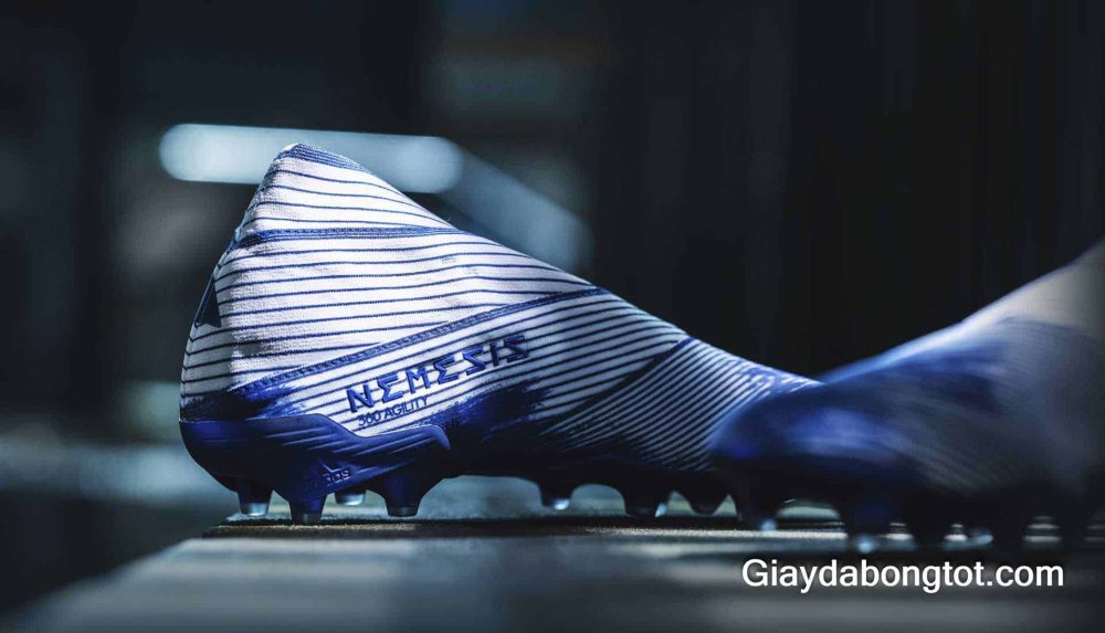 Vẻ đẹp của giày đá bóng không dây Adidas Nemeziz 20+ Mutator Pack