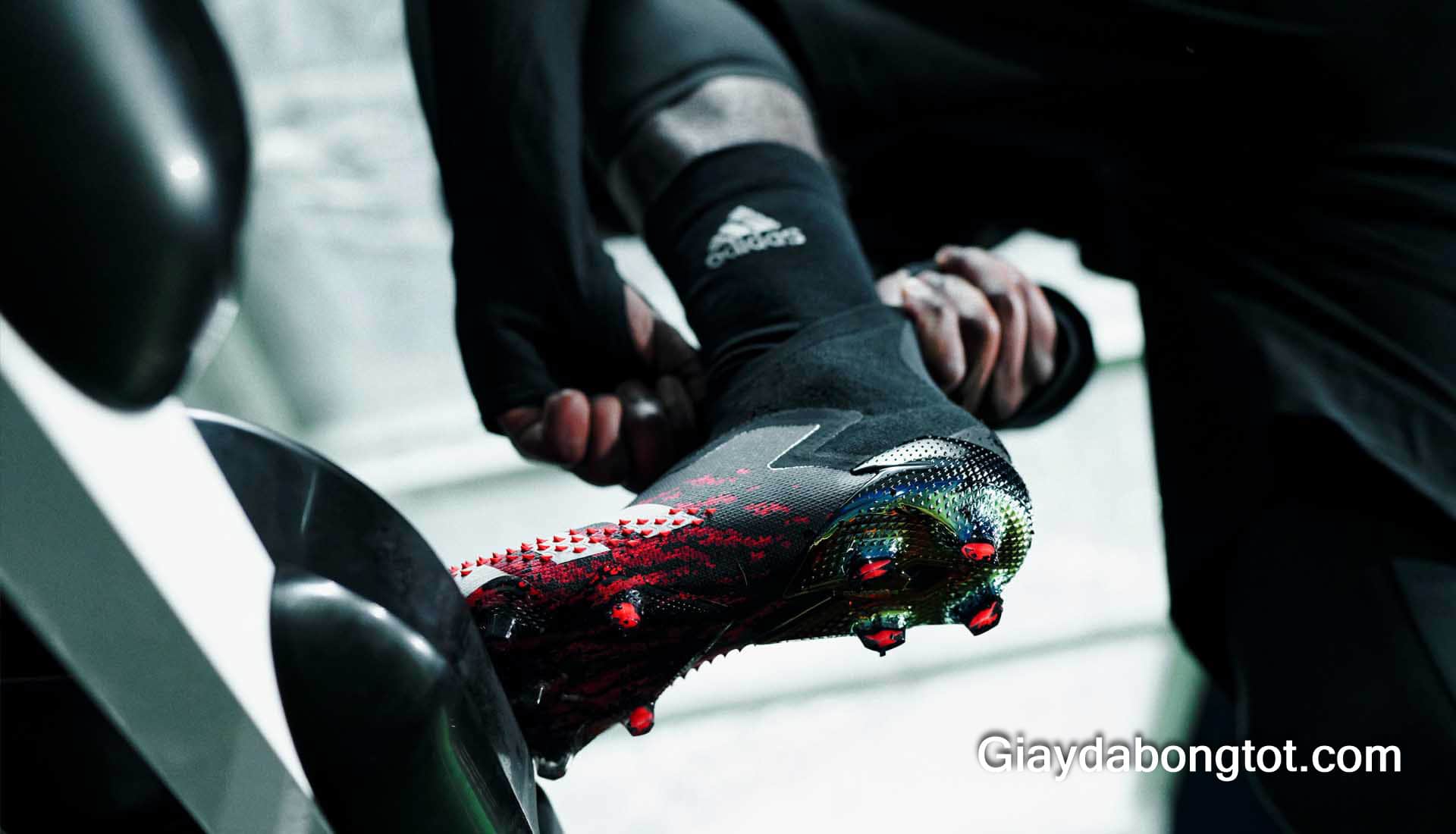 Giày đá bóng Adidas Predator 20+ với thiết kế không dây cực kỳ đẹp mắt