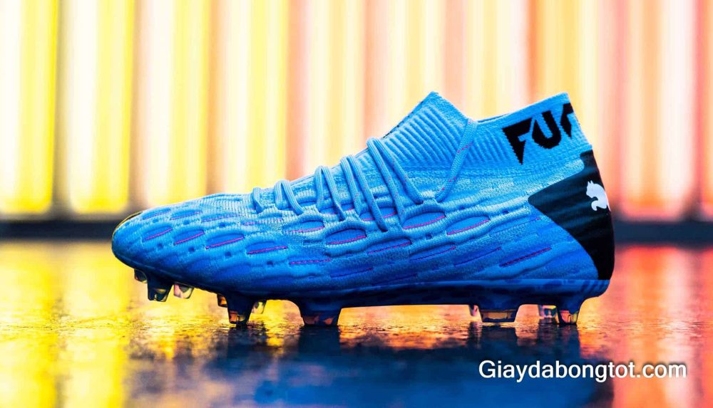 Mặc dù được làm bằng da vải sợi dệt nhưng Puma Future Netfit 5.1 vẫn mang lại sự thoải mái tuyệt vời không thua giày da thật