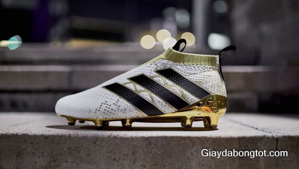 Giày đá bóng không dây Adidas ACE 16+ lần đầu được ra mắt năm 2016