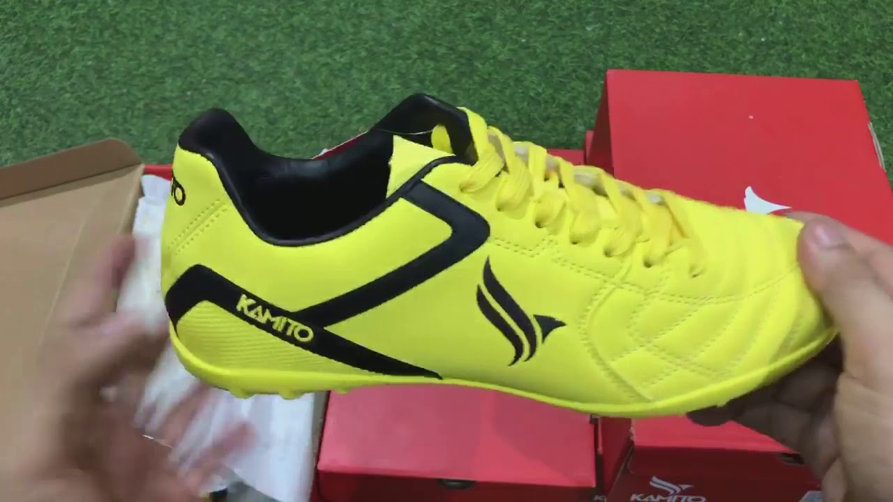 Giày đá bóng Kamito chính hãng được bán lẻ tại thị trường Việt Nam