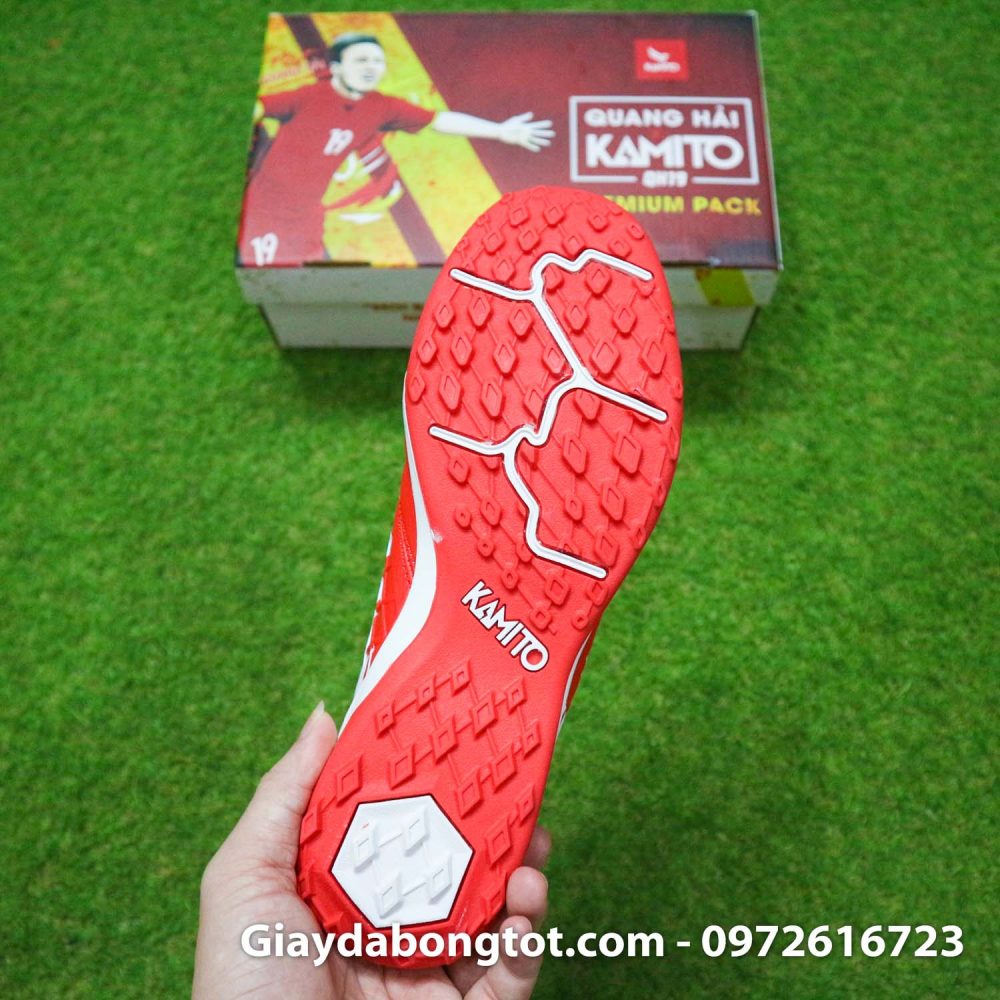 Giay bong da kamito qh19 do trang moi nhat 2020 (1)