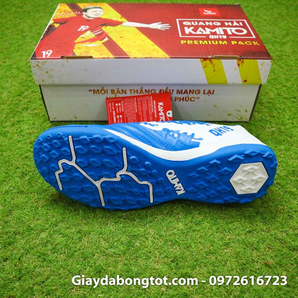 Giay bong da kamito qh19 xanh nhat trang cua quang hai (4)
