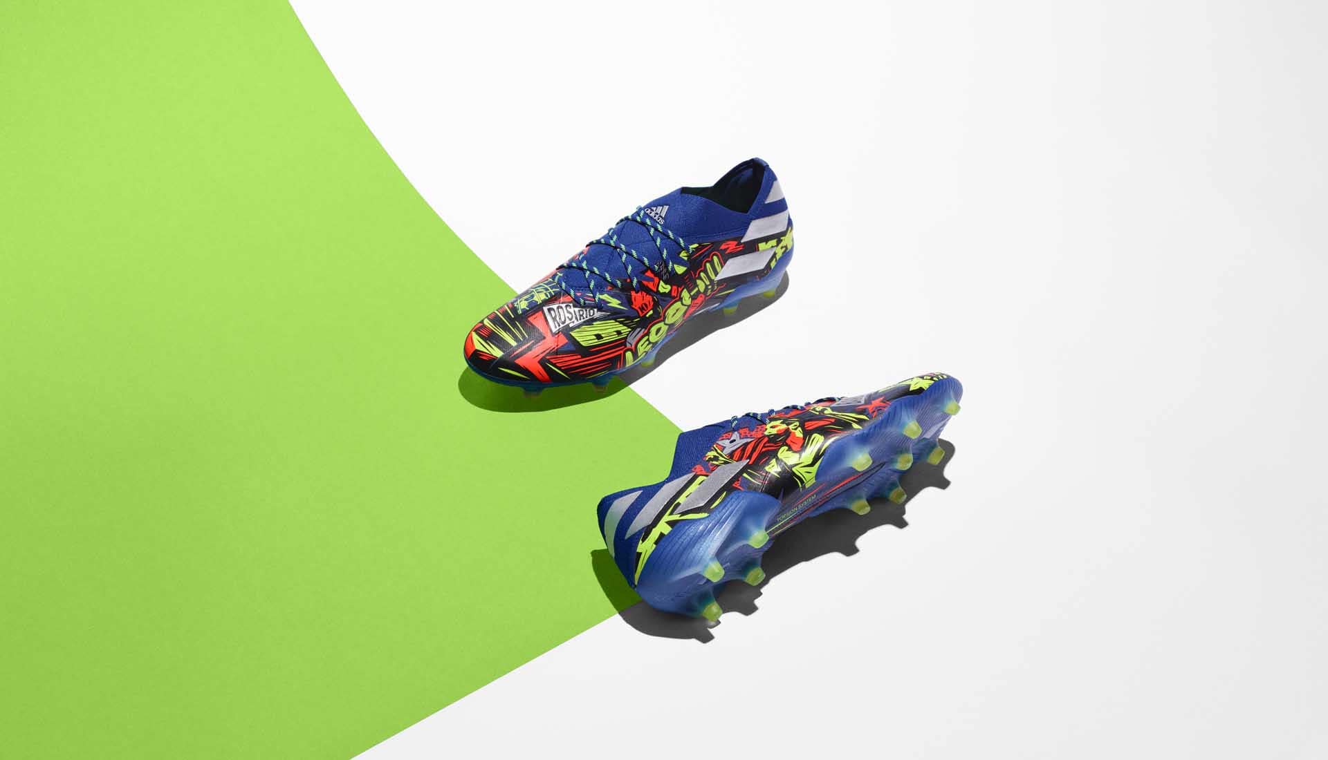 Adidas Nemeziz Messi được sản xuất với form giày, chất liệu giống với Nemeziz 19.1