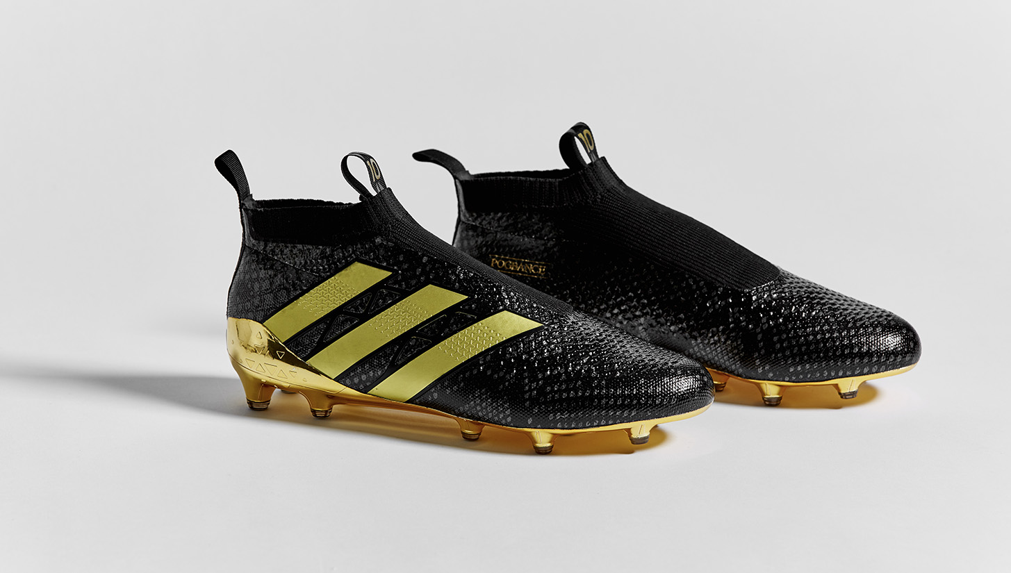 Mẫu giày đá banh thửa riêng đầu tiên của Pogba là Adidas ACE 16+ Purecontrol Season 1