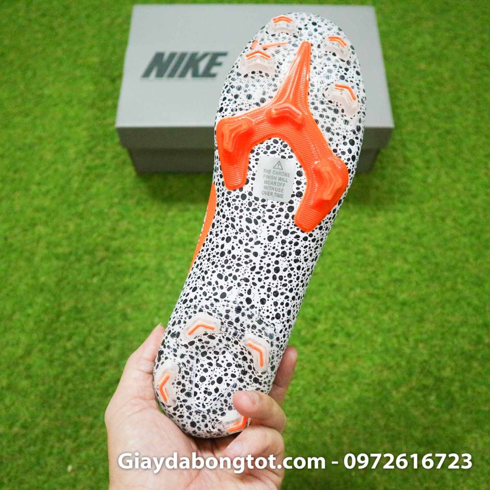 Giay bong da nike mercurial superfly 7 elite fg safari cr7 den trang (1)