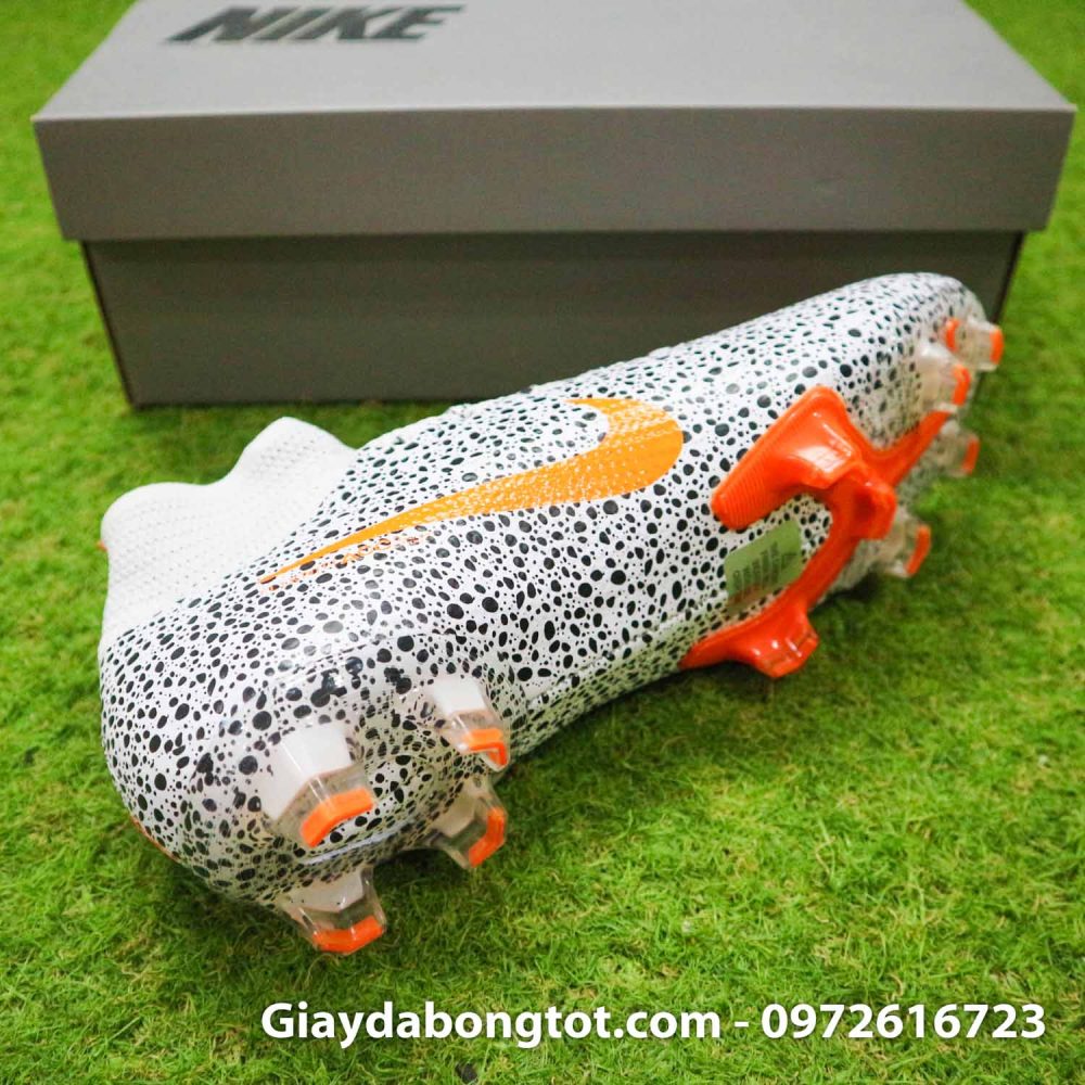 Giay bong da nike mercurial superfly 7 elite fg safari cr7 den trang (13)
