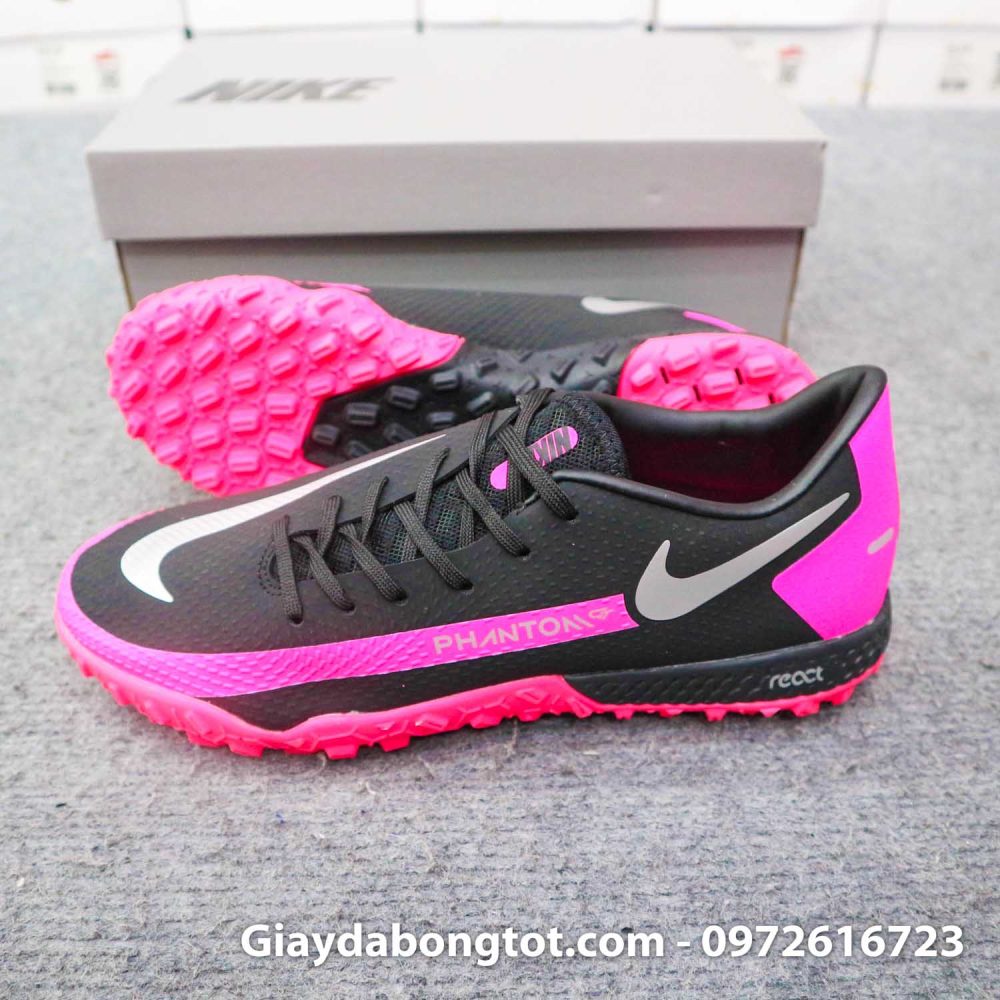 Giay bong da nike phantom gt pro tf den hong de em (2)