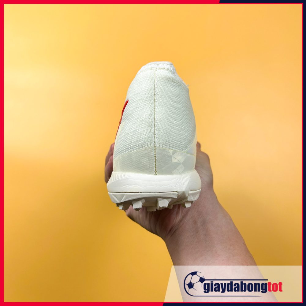 Adidas Predator Edge .3 TF Trắng ngà vạch đỏ